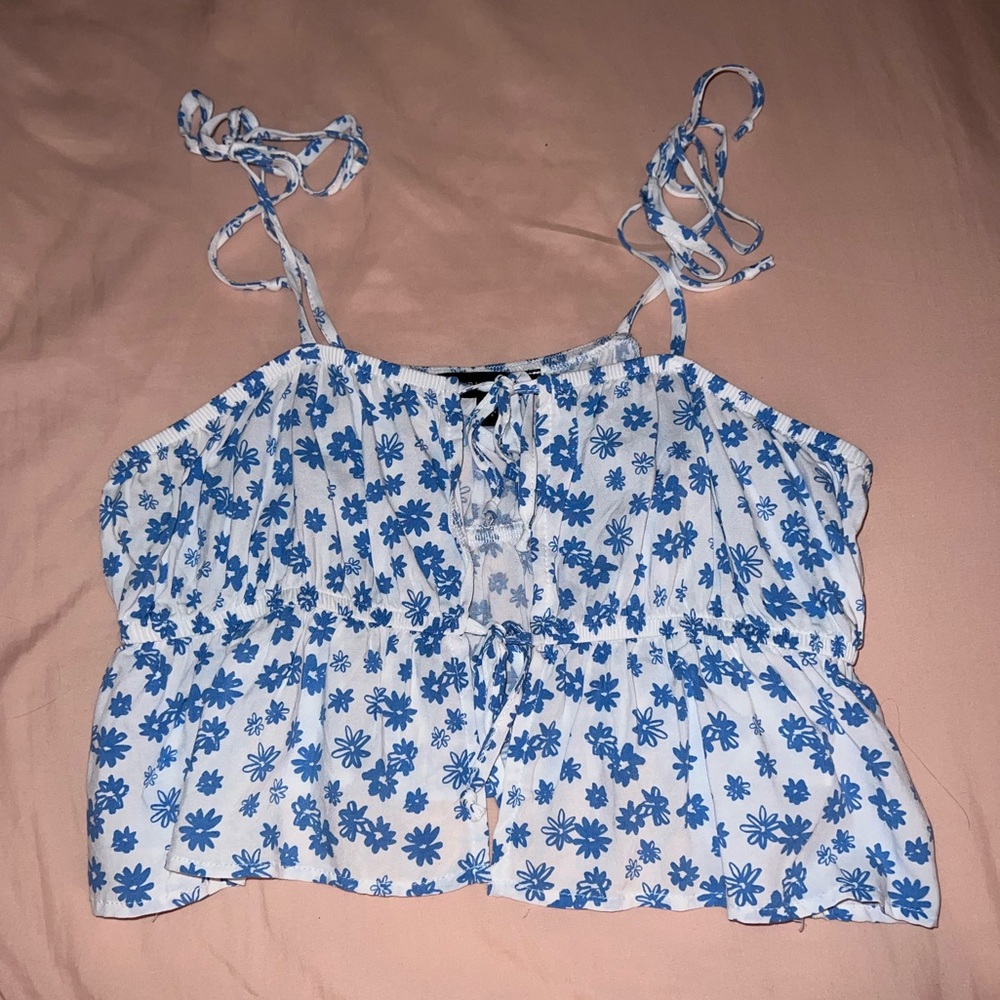 Kendall and Kylie tank